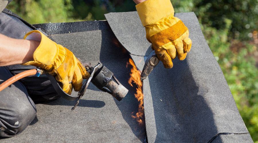 Expert Emergency Roof Repairs services in Wayne City, IL